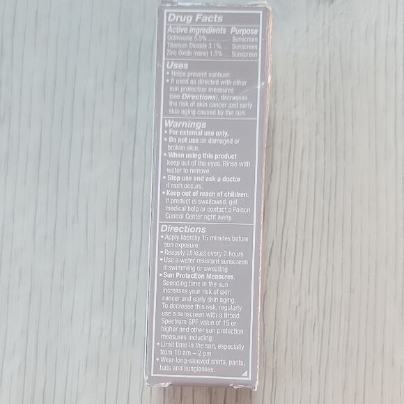 ❤️NWT❤️ Revlon Illuminance Serum Tint SPF 15 - Light Brown - Rich Mahogany - Picture 5 of 10